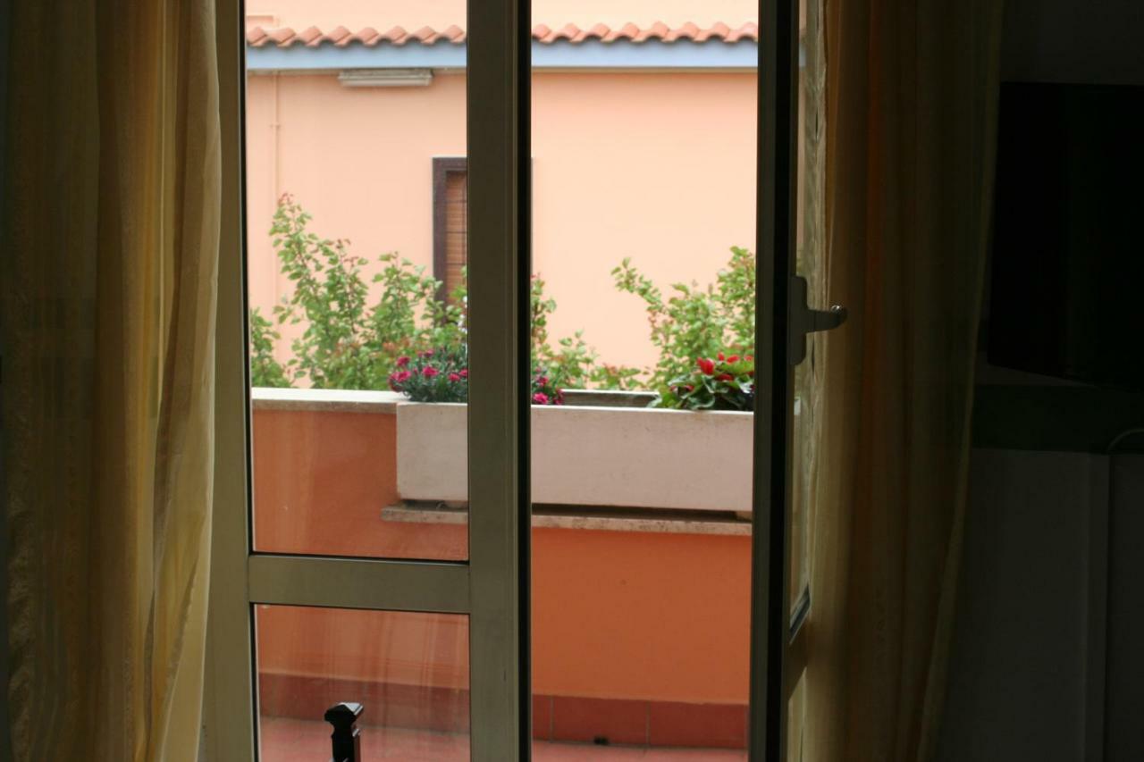 I Villini Affittacamere Fiumicino Extérieur photo